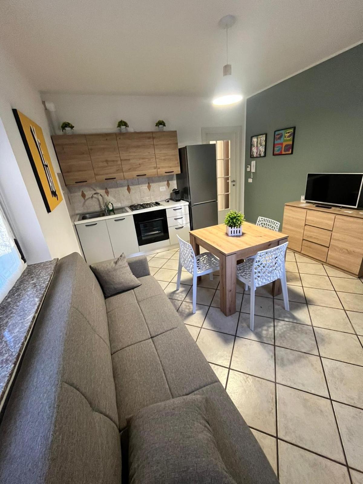 Appartamento In Villa Nico'S Home Gallarate Exterior foto