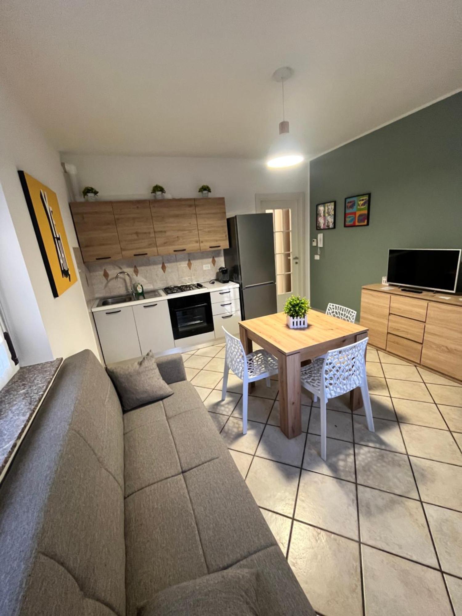 Appartamento In Villa Nico'S Home Gallarate Exterior foto